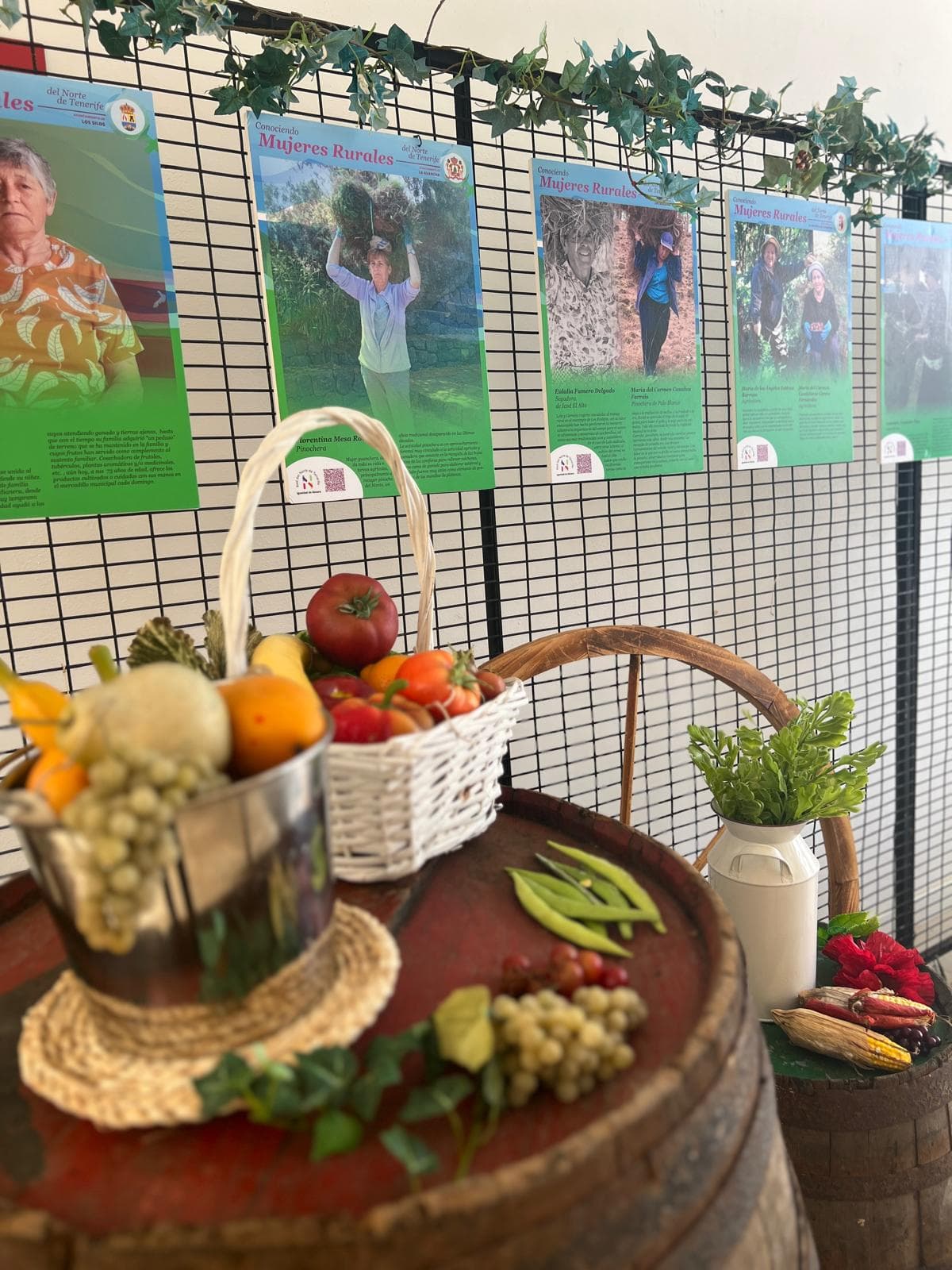 Ambientación y exposición fotográfica con motivo del Día Internacional de las Mujeres Rurales
